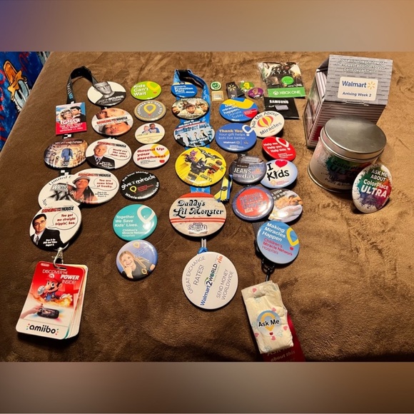 Pins/lanyards/ect - Picture 3 of 9